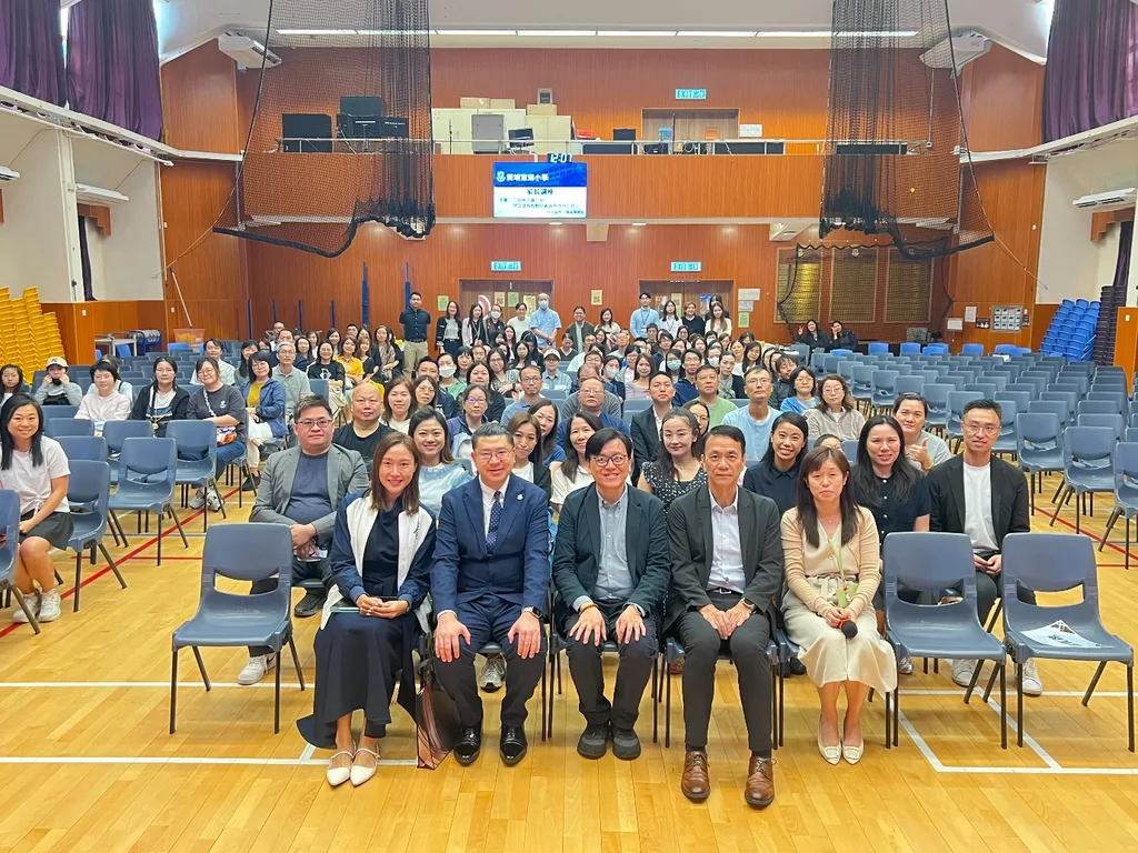 YADA讲座现场照片:在AI时代陪伴孩子活出健康的数位生活(黄埔宣道小学)